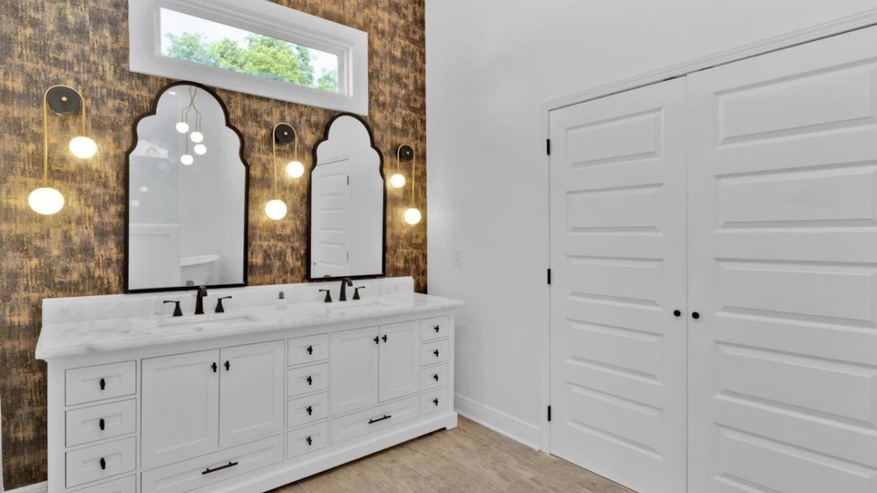 Photo of Bathroom in College Park