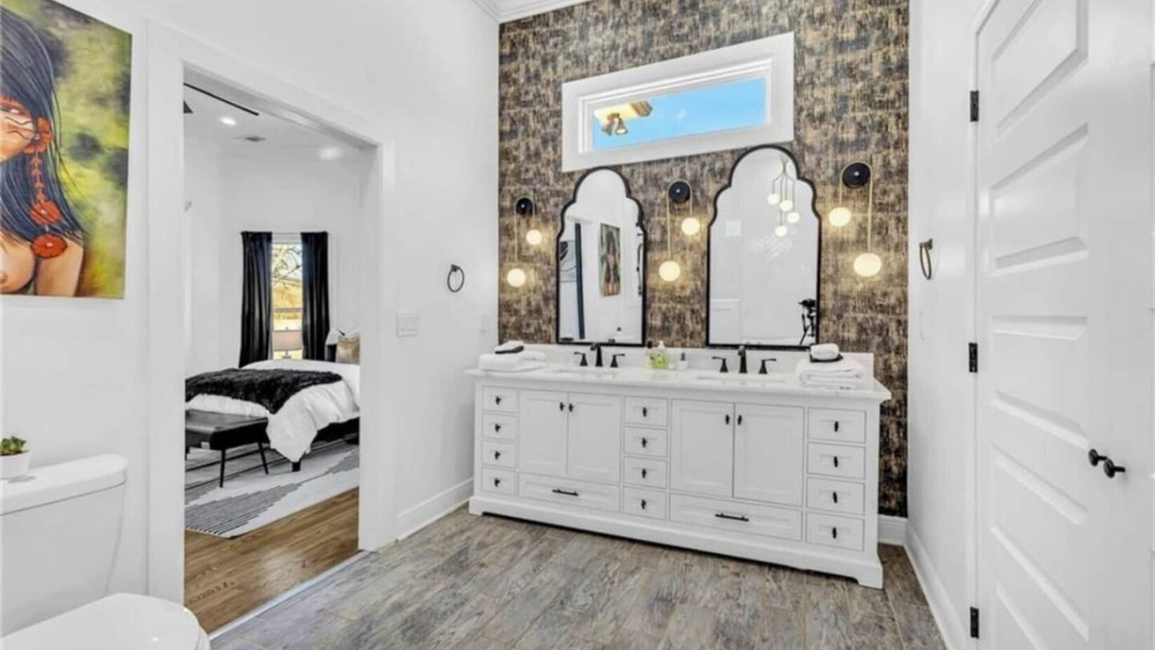 Photo of Bathroom in College Park