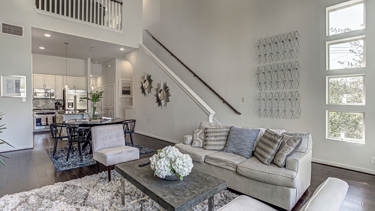 Photo of Livingroom in Tobin Hill
