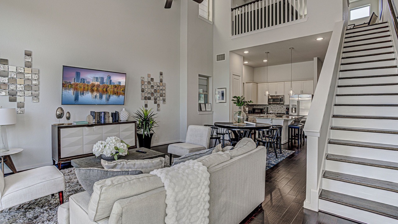Photo of Livingroom in Tobin Hill