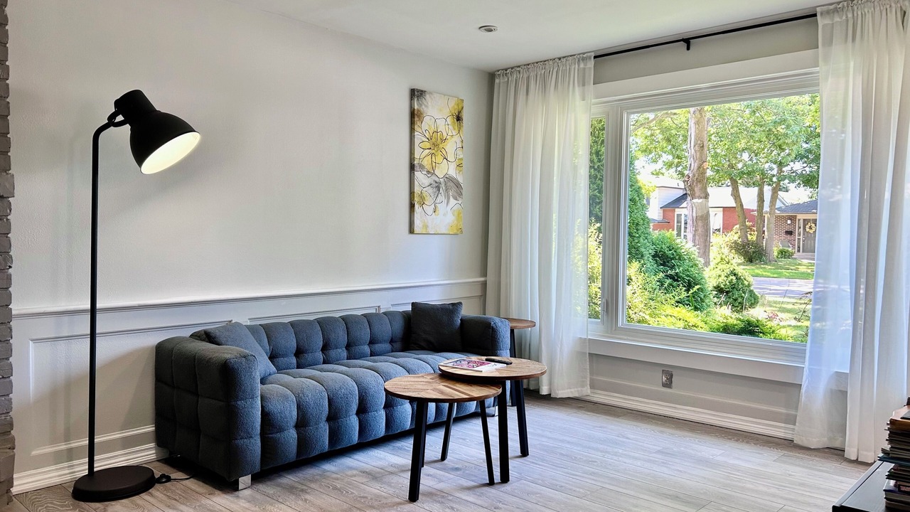 Photo of Livingroom in Burlington