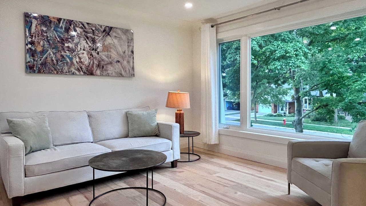 Photo of Livingroom in Burlington