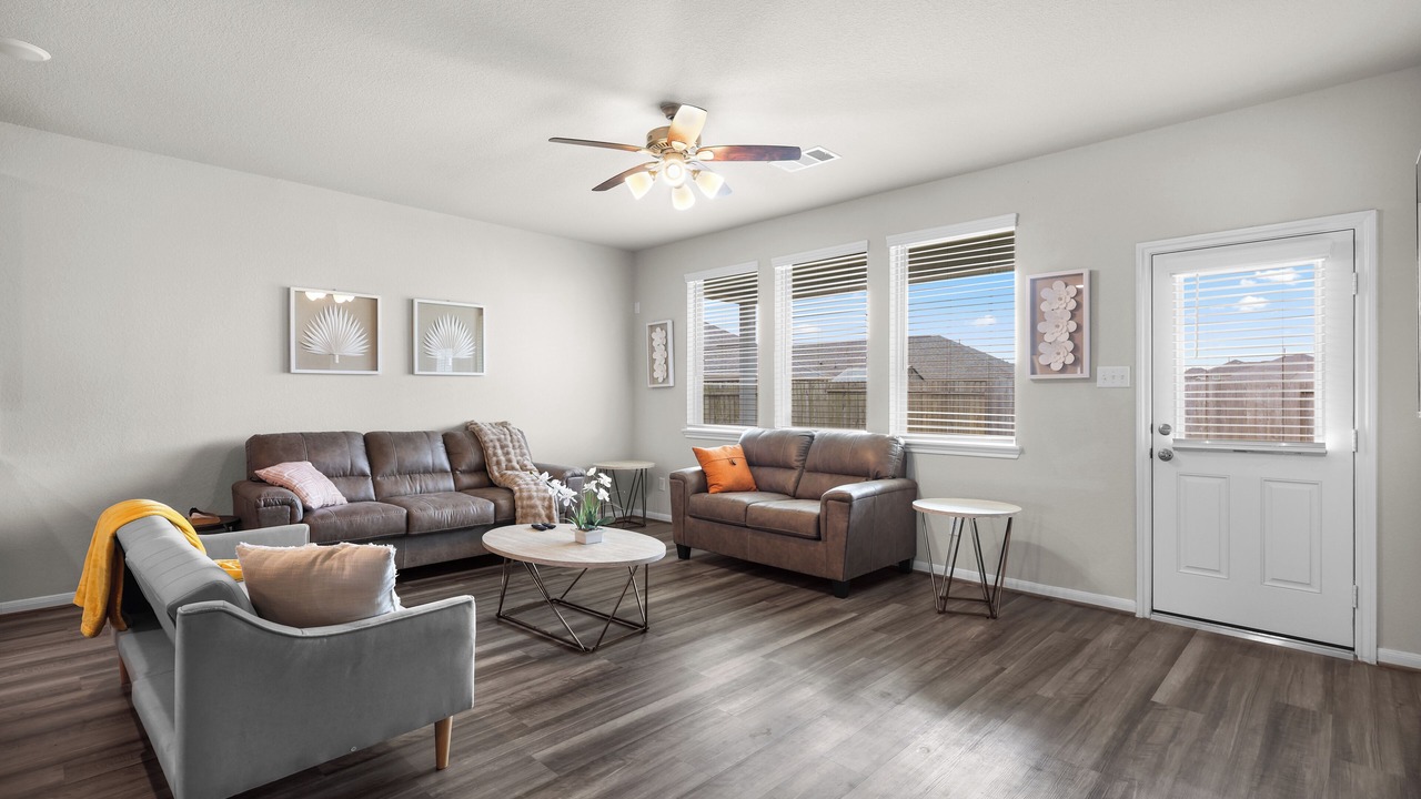 Photo of Livingroom in Iowa Colony
