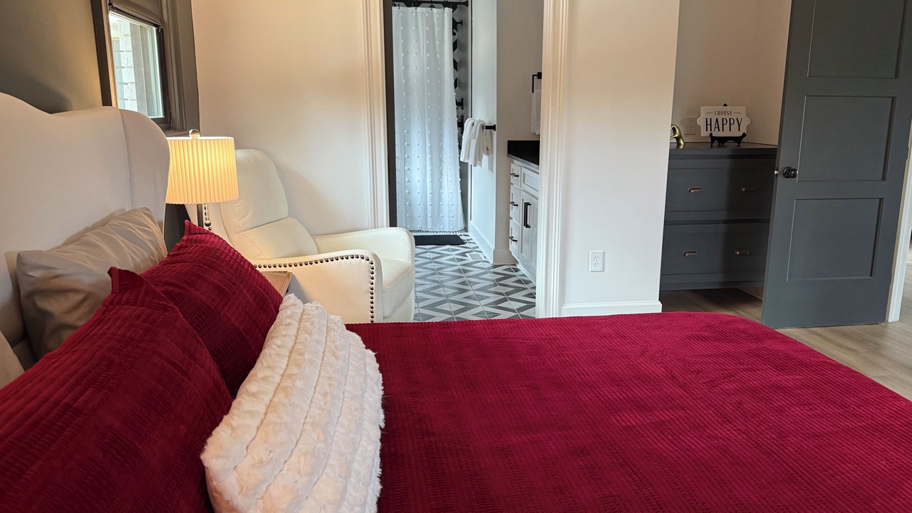 Photo of Bedroom in Northport