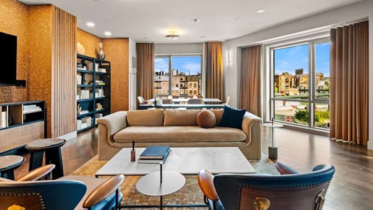 Photo of Livingroom in Downtown Boston