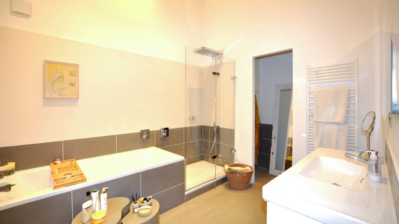 Photo of Bathroom in Thezan-des-Corbieres
