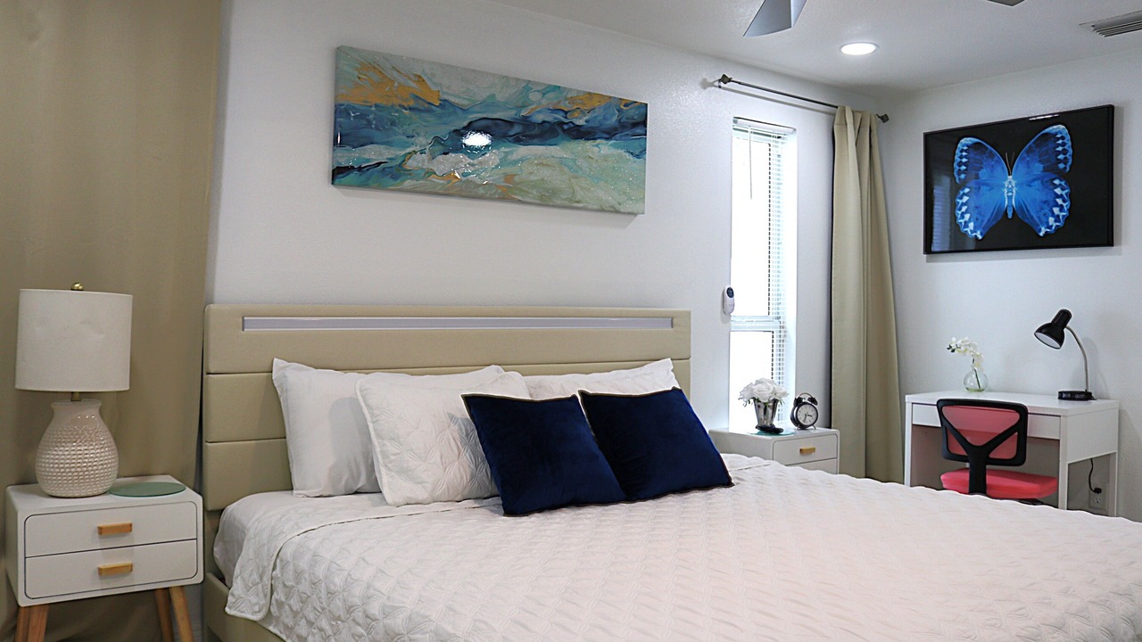 Photo of Bedroom in Bearss Plaza
