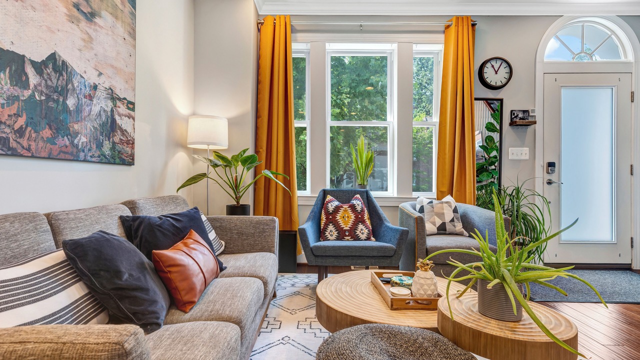 Photo of Livingroom in Edgewood