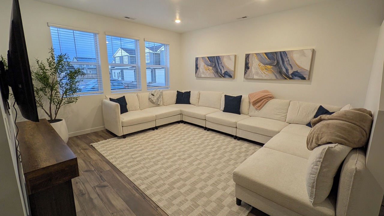 Photo of Livingroom in Eagle