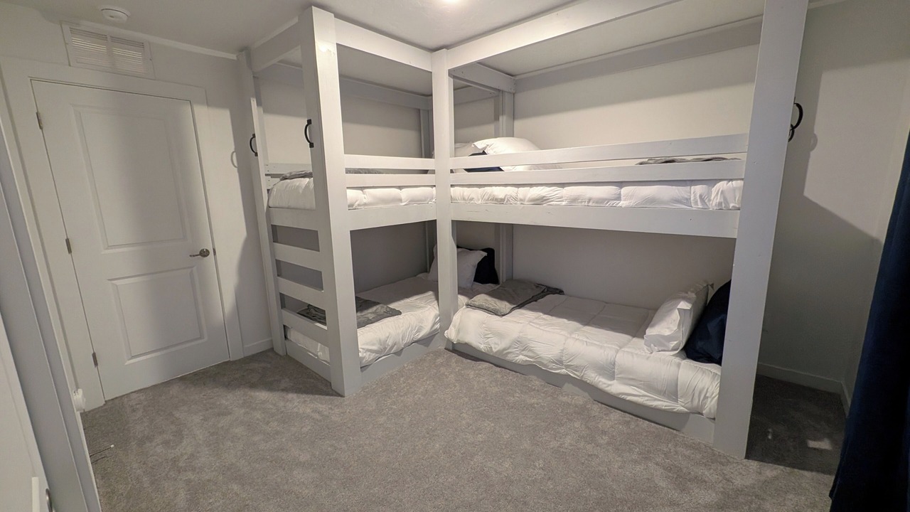 Photo of Bedroom in Eagle