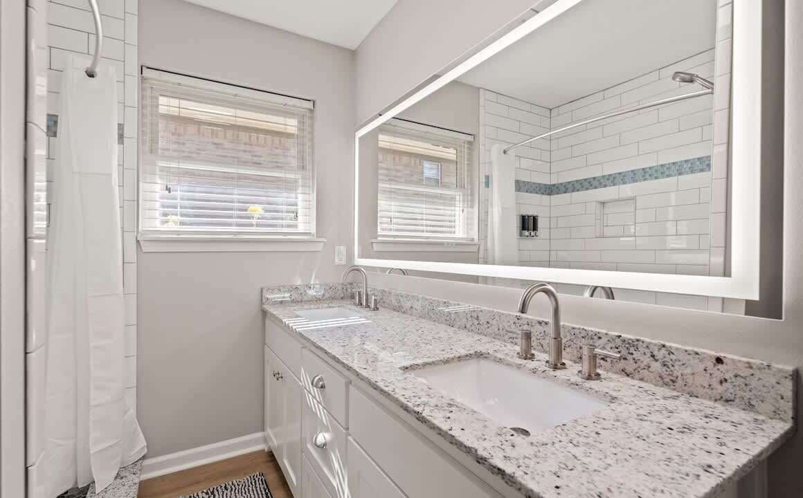 Photo of Bathroom in Fort Smith
