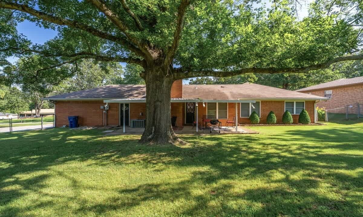 Photo of Outdoor in Fort Smith