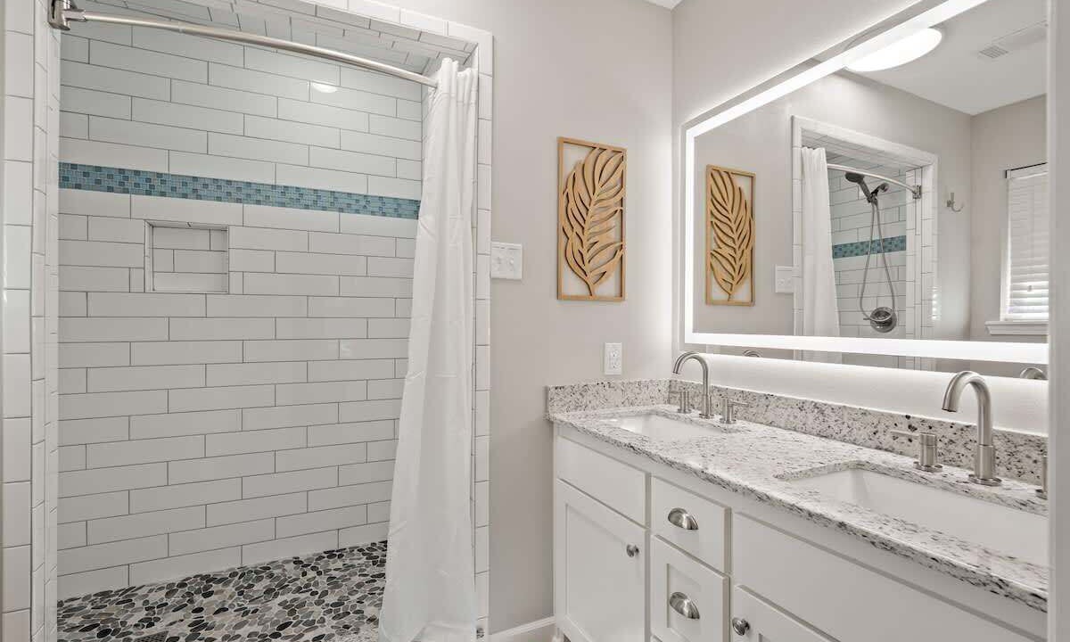 Photo of Bathroom in Fort Smith