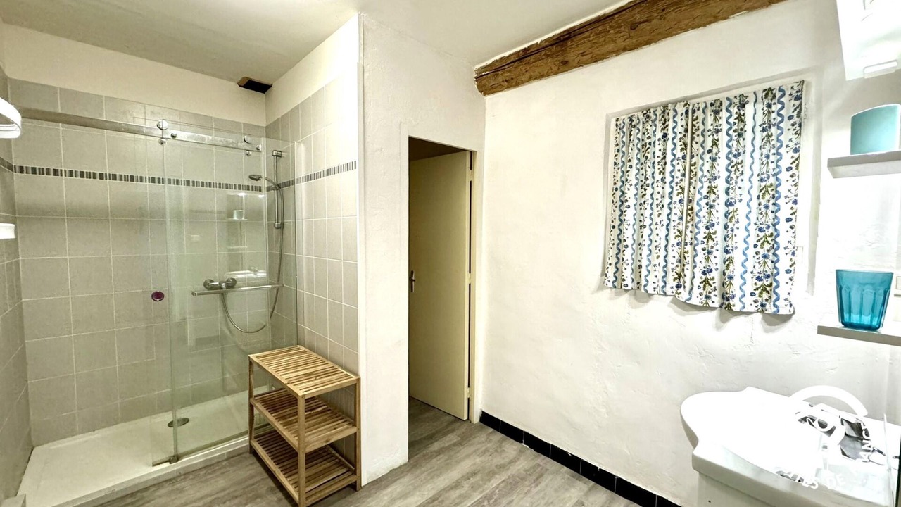 Photo of Bathroom in Peyriac-de-Mer
