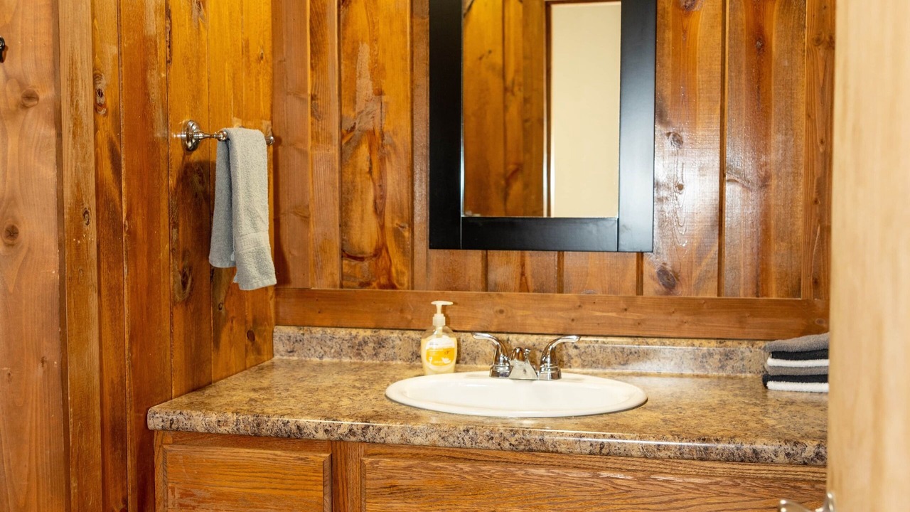 Photo of Bathroom in Helenwood