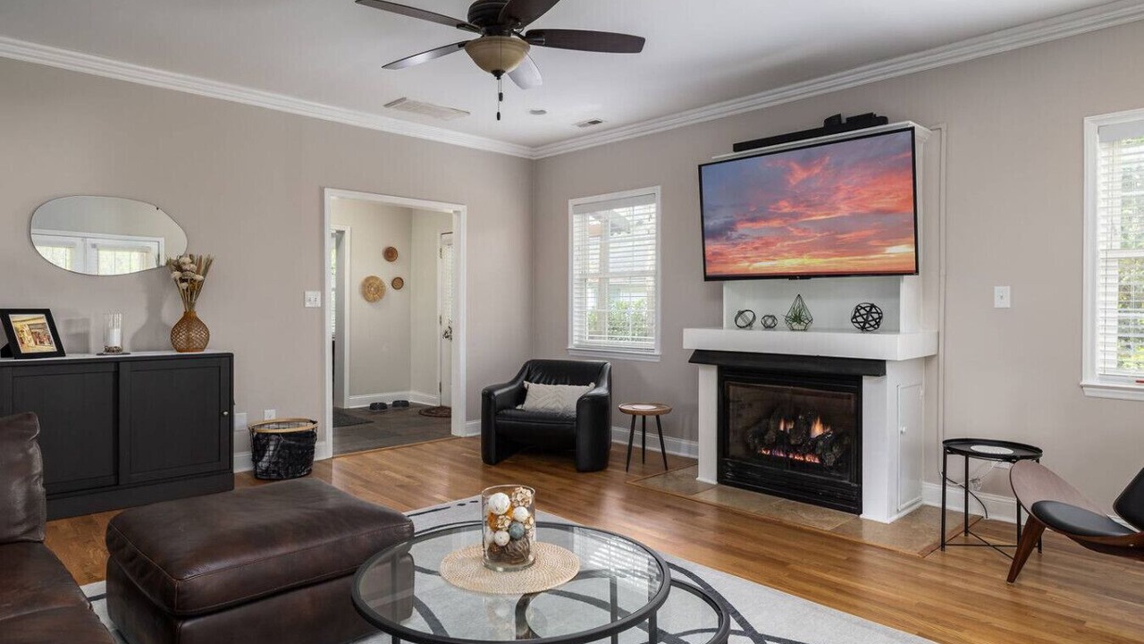 Photo of Livingroom in Kirkwood
