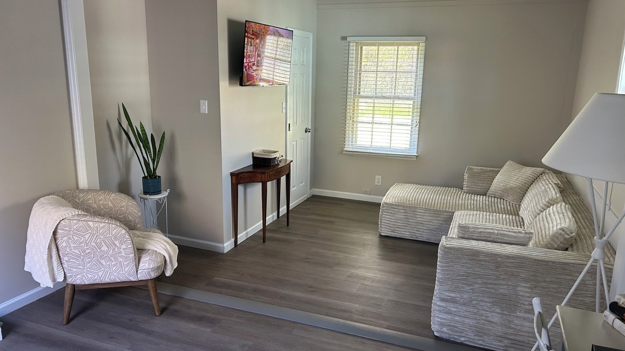 Photo of Livingroom in Cleveland