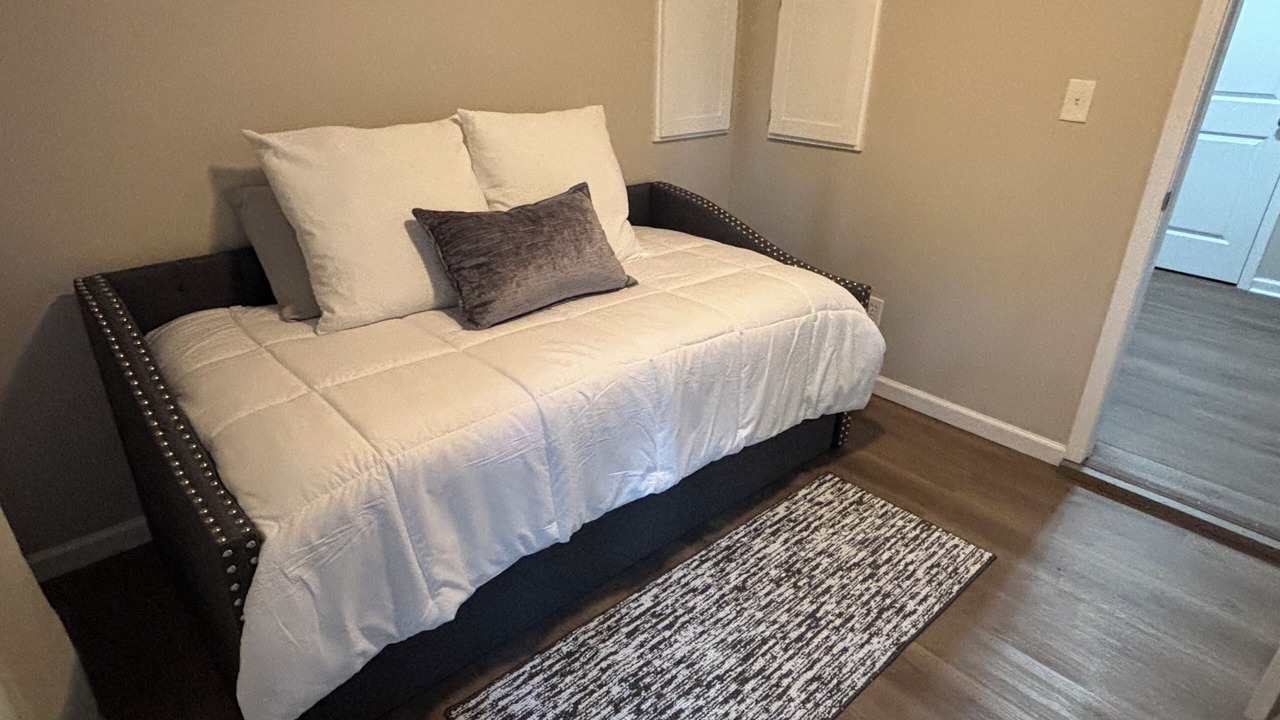 Photo of Bedroom in Cleveland
