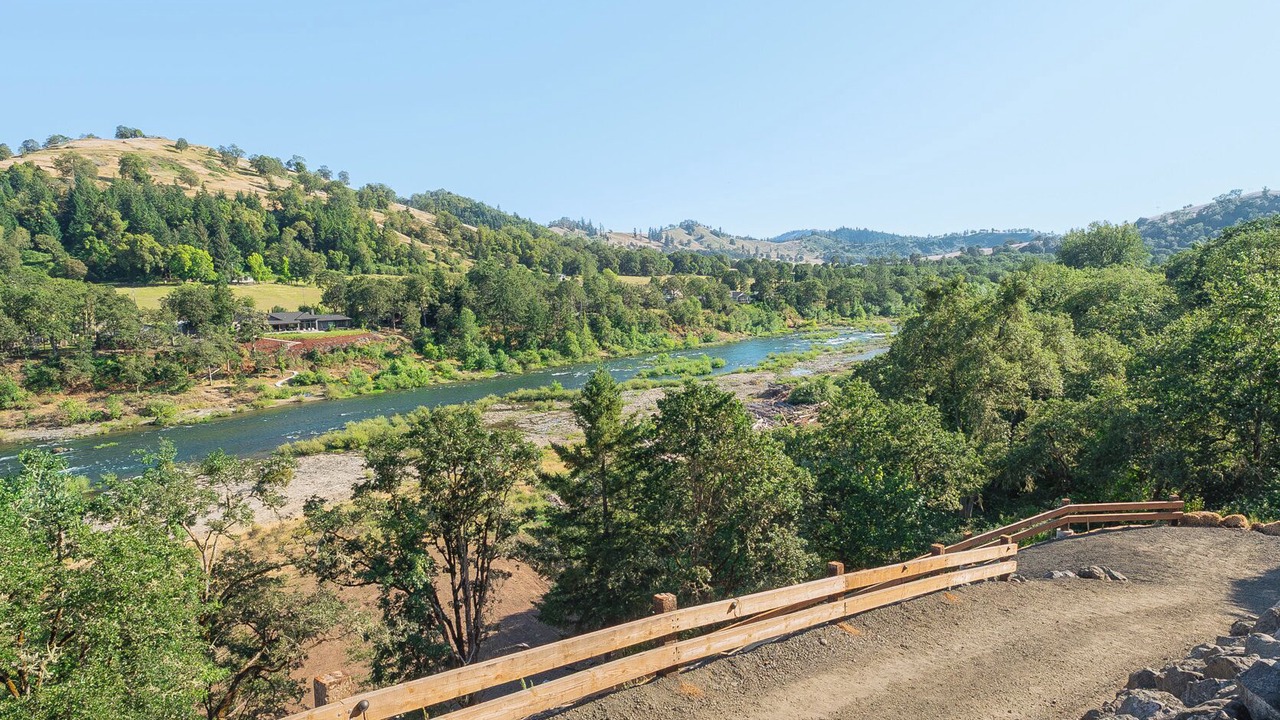 Photo of Others in Roseburg