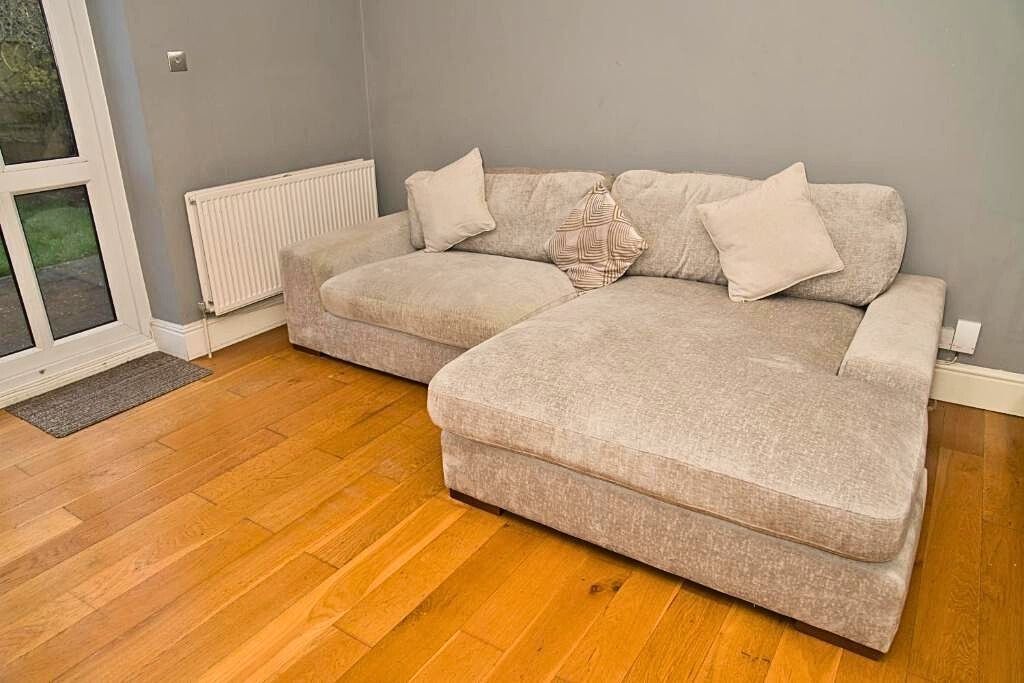 Photo of Livingroom in Ealing Common