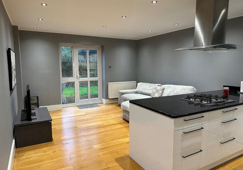 Photo of Others in Ealing Common