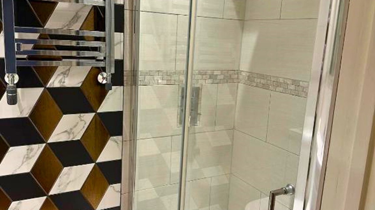 Photo of Bathroom in Ealing Common