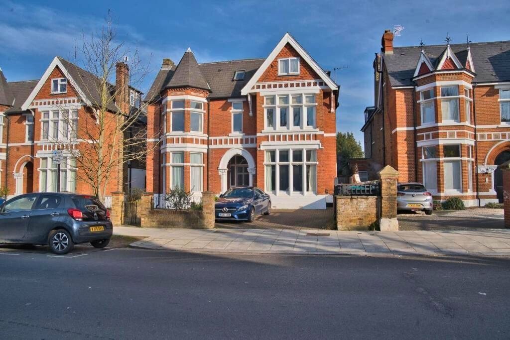 Photo of Outdoor in Ealing Common