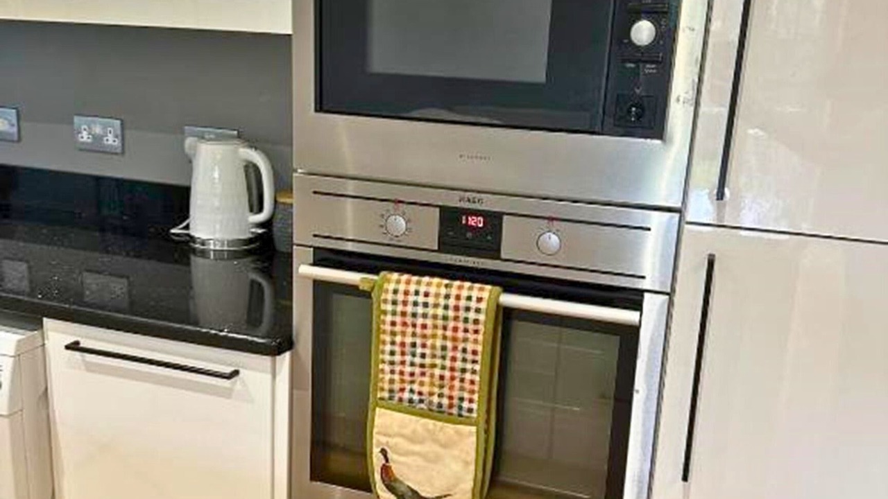 Photo of Kitchen in Ealing Common