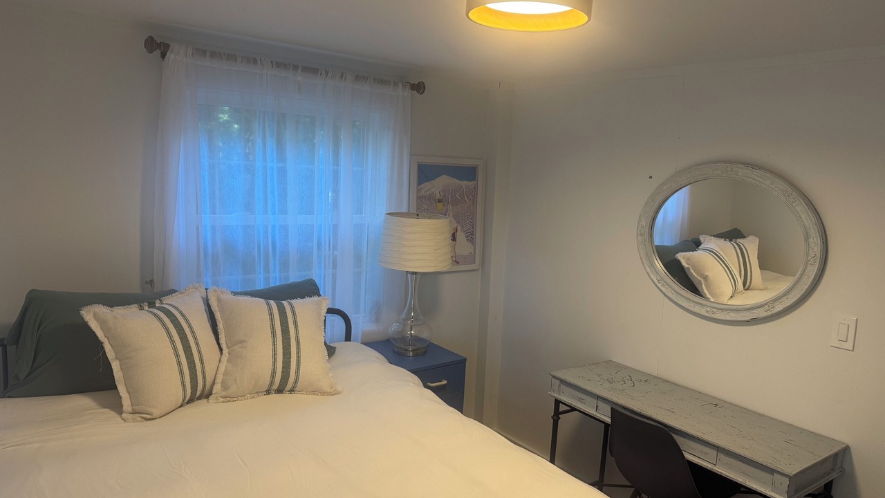 Photo of Bedroom in Cape Neddick