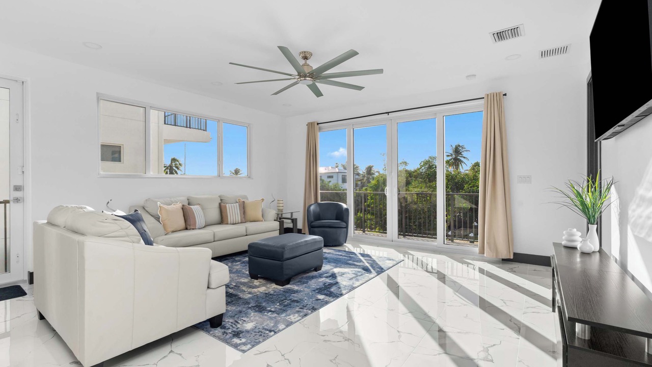 Photo of Livingroom in Marathon