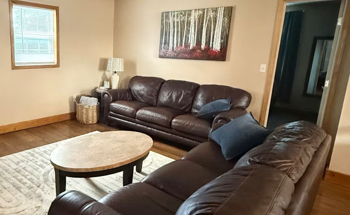 Photo of Livingroom in Grove City