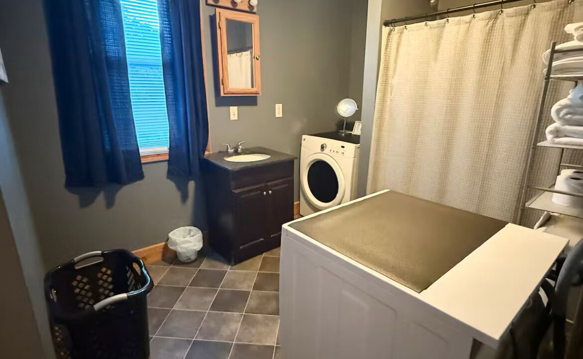 Photo of Bathroom in Grove City