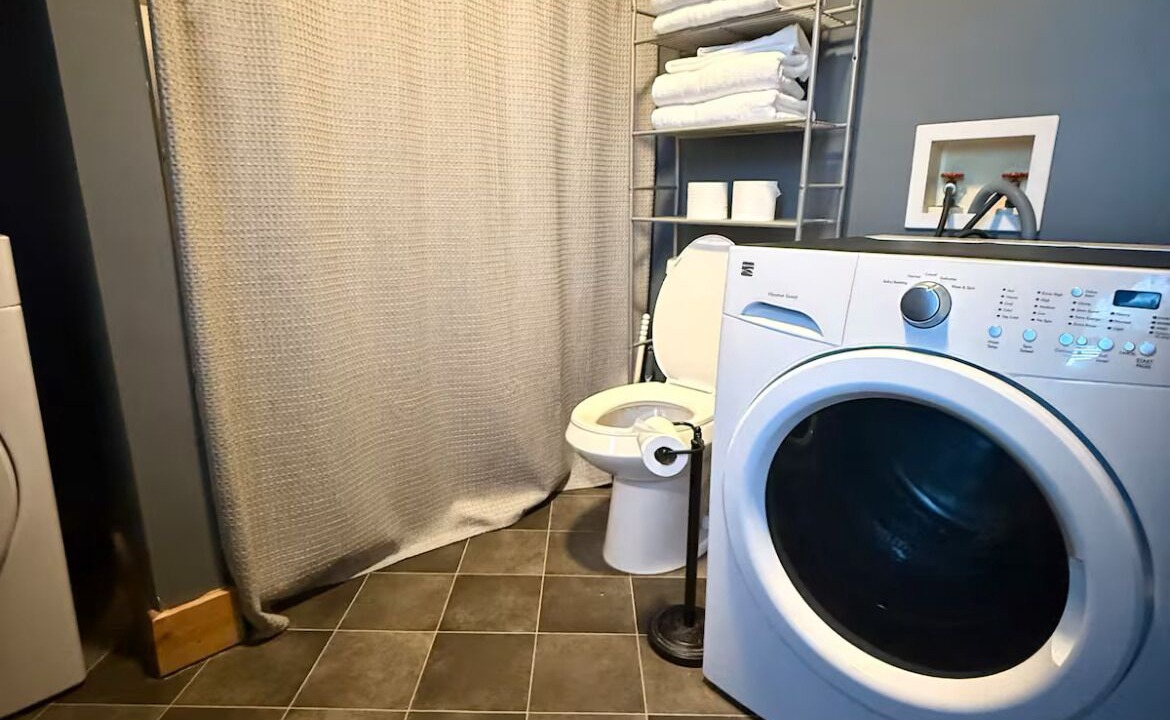 Photo of Bathroom in Grove City