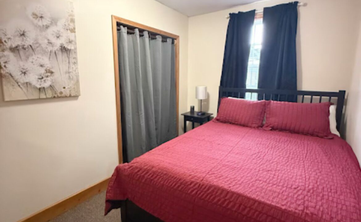 Photo of Bedroom in Grove City