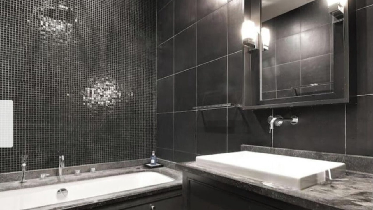Photo of Bathroom in 8th Arrondissement