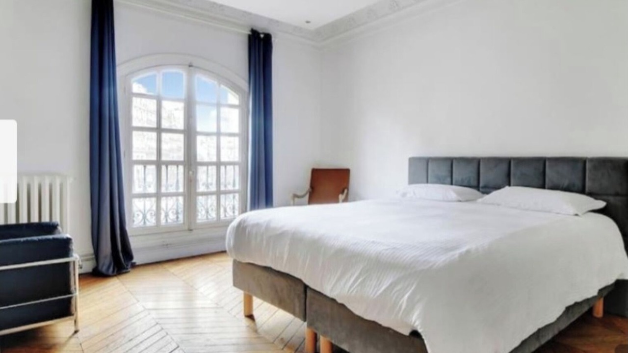 Photo of Bedroom in 8th Arrondissement