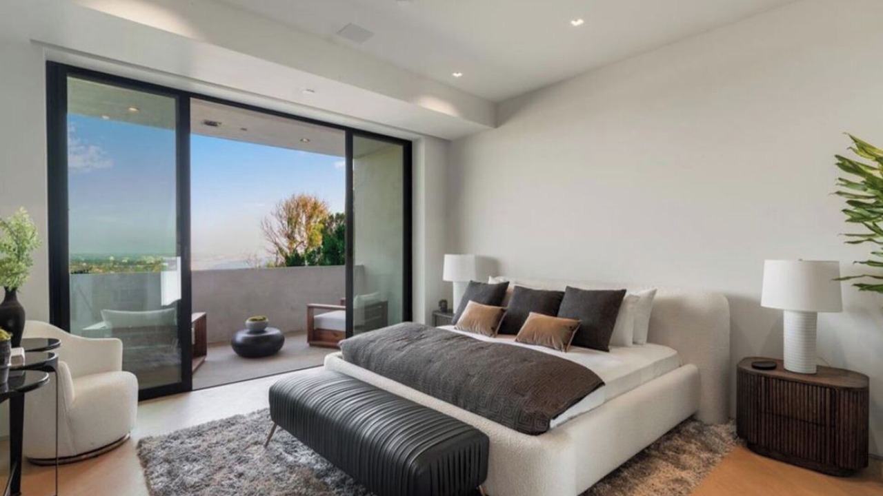 Photo of Bedroom in Pacific Palisades