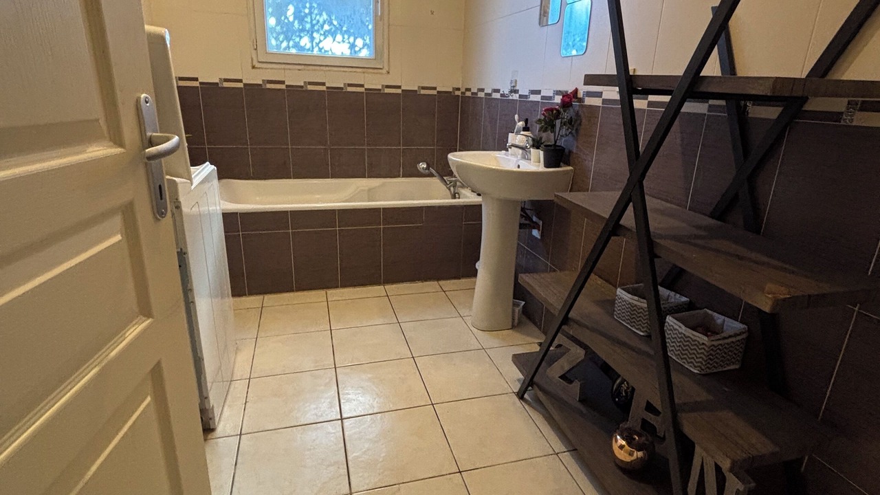 Photo of Bathroom in Saint-Bonnet-de-Mure