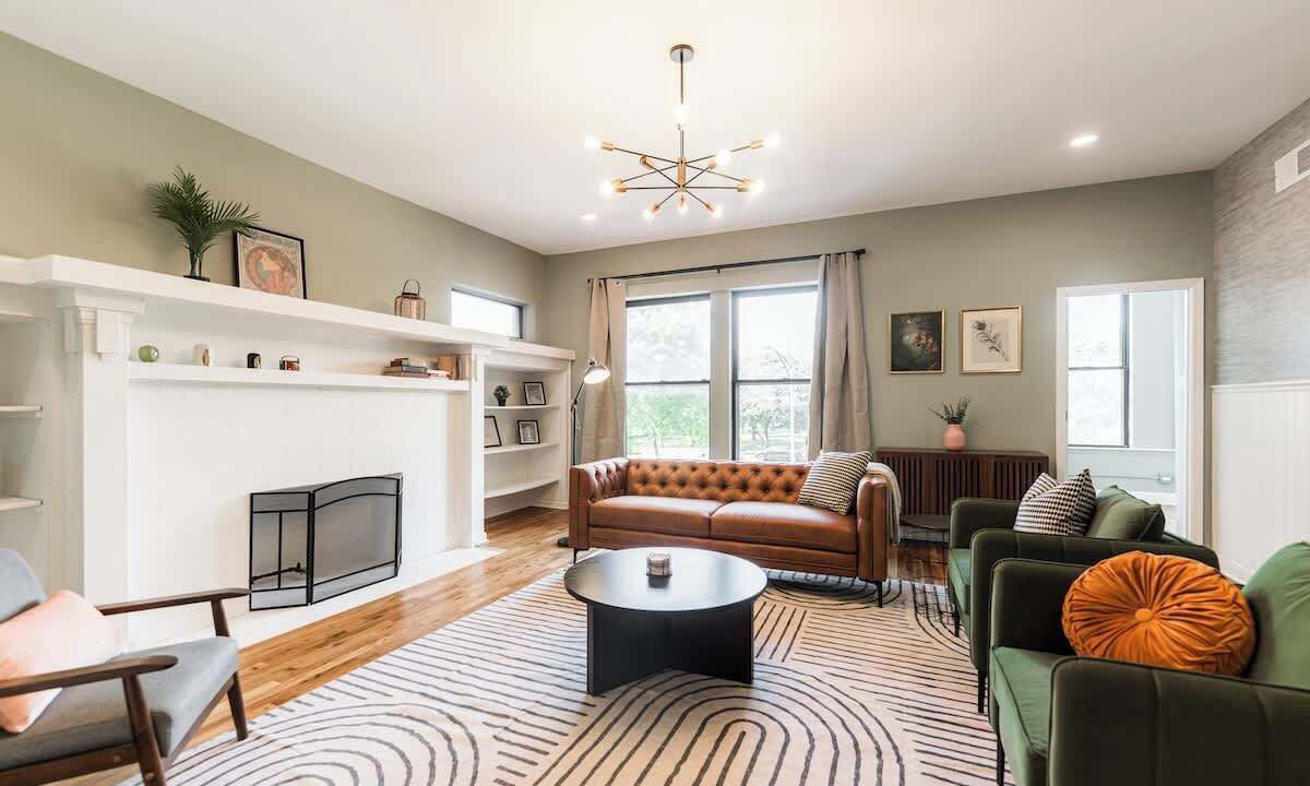 Photo of Livingroom in Kenwood
