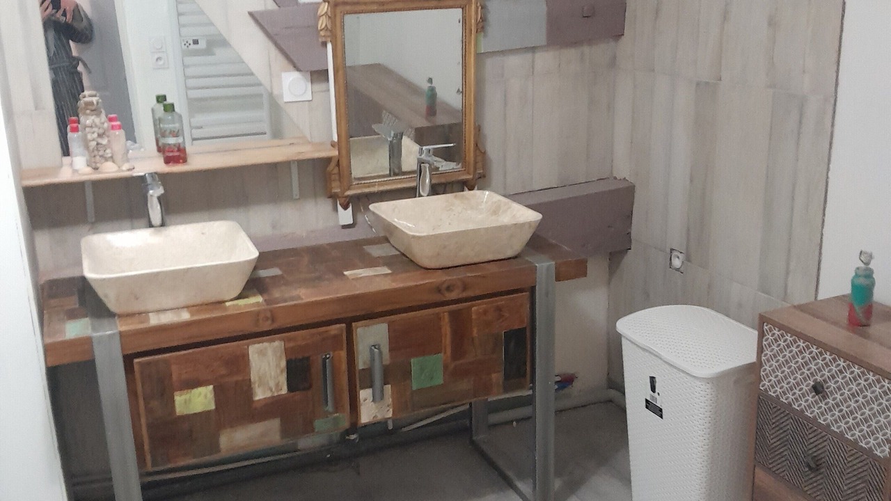 Photo of Bathroom in Loches