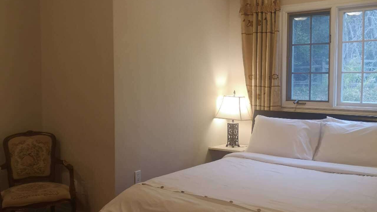 Photo of Bedroom in Adjala-Tosorontio