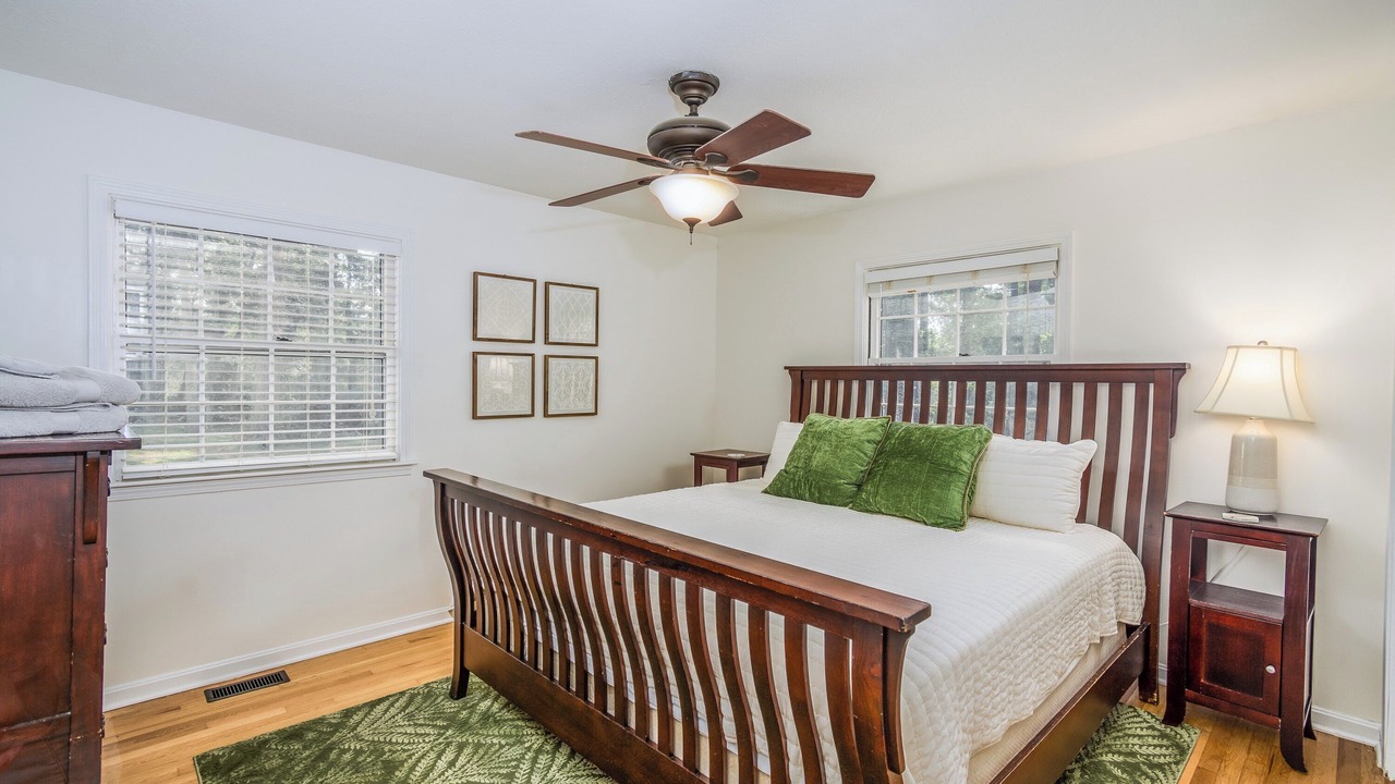 Photo of Bedroom in Lilburn