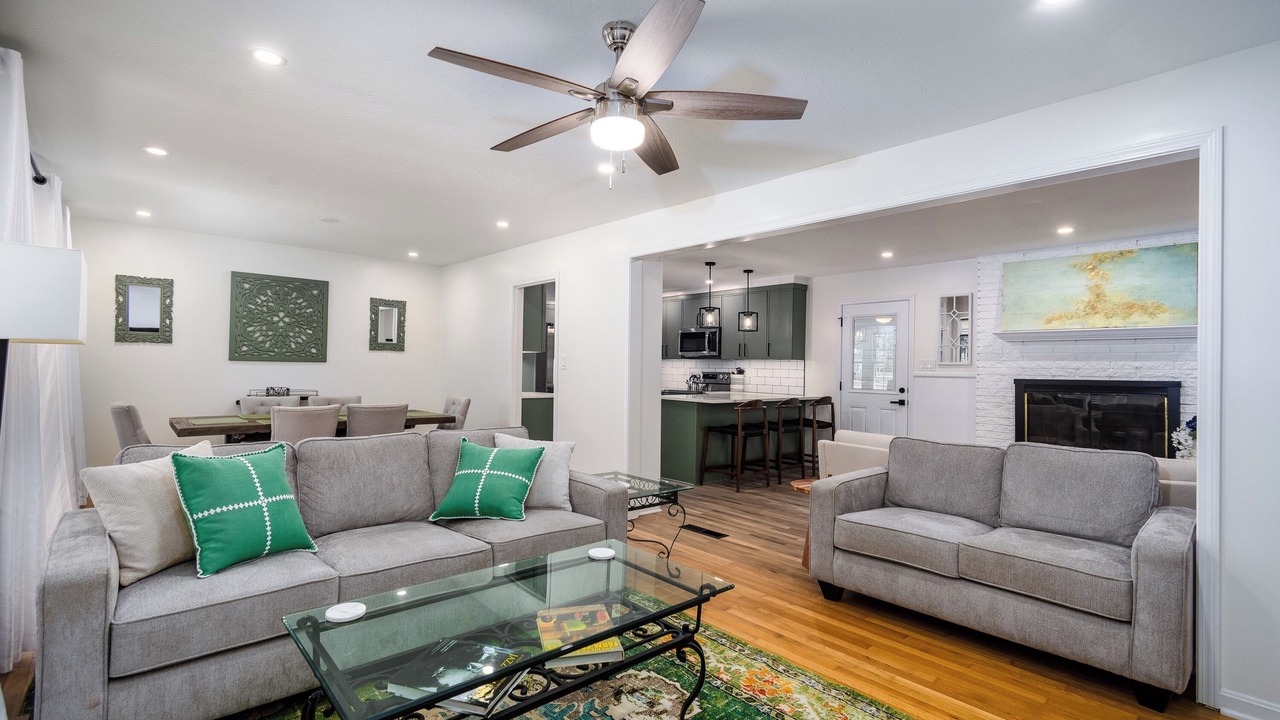 Photo of Livingroom in Lilburn