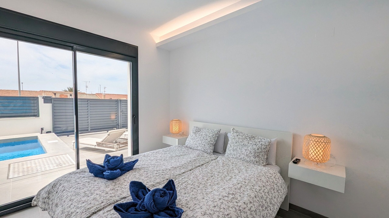 Photo of Bedroom in Los Montesinos