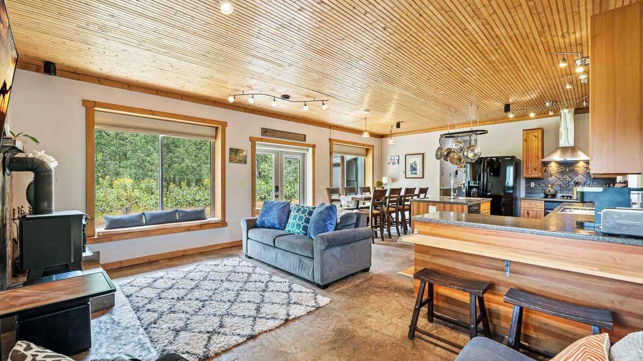 Photo of Livingroom in Silver Summit