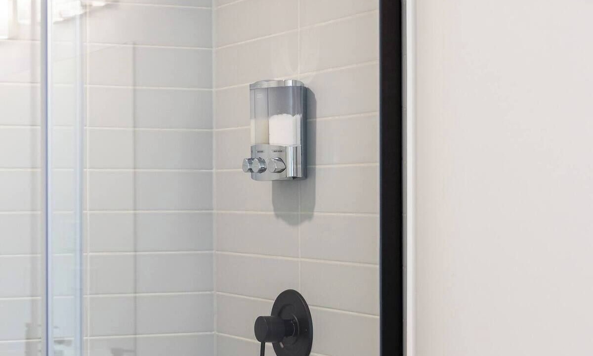 Photo of Bathroom in Harwood