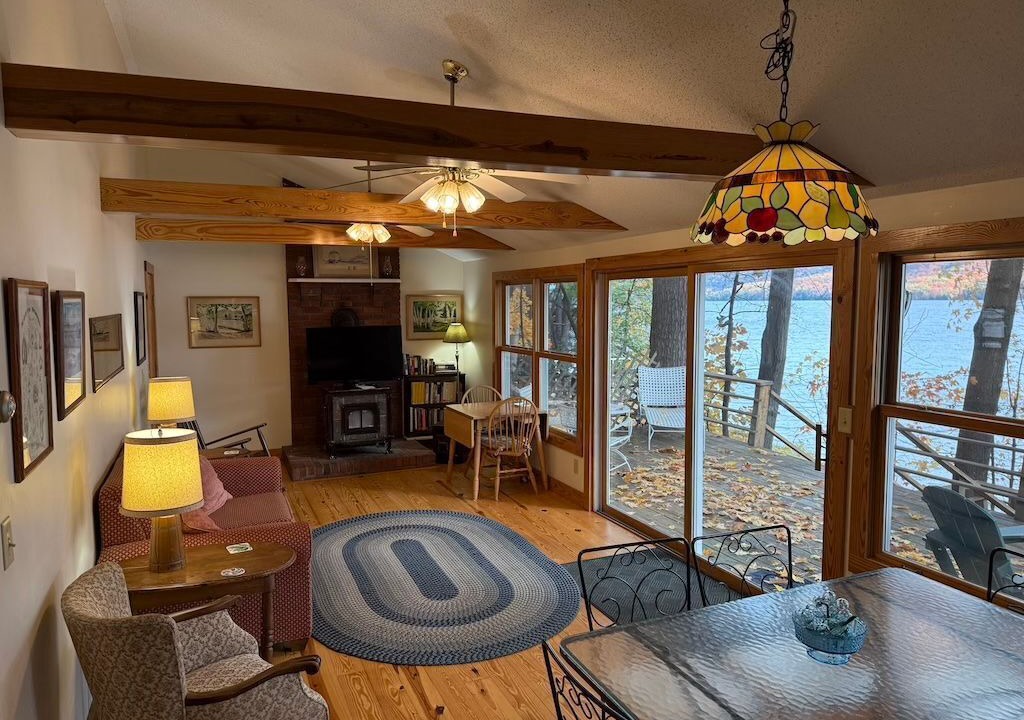 Photo of Livingroom in Silver Bay