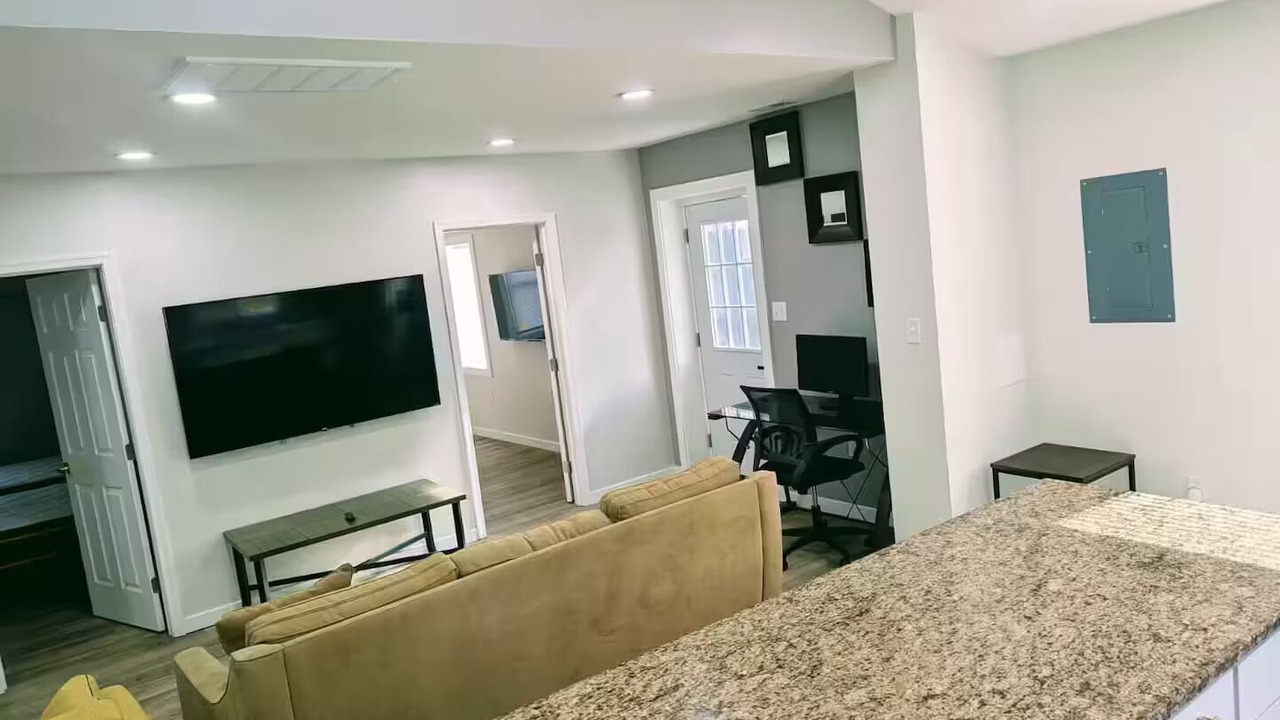 Photo of Livingroom in Centreville