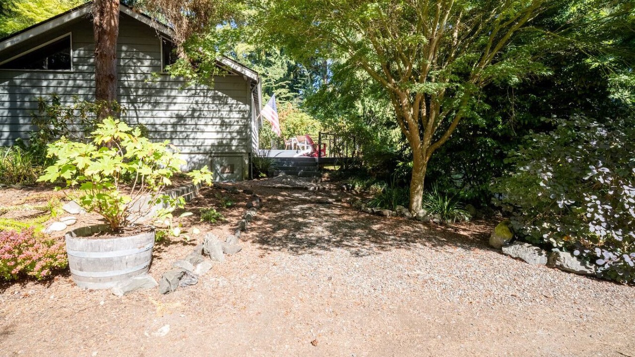 Photo of Outdoor in Rollingbay