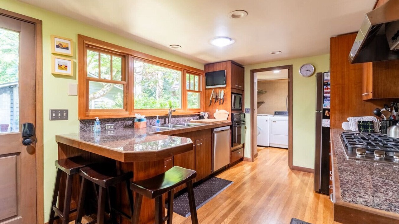 Photo of Kitchen in Rollingbay